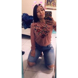 Meet your Posher, Adriana